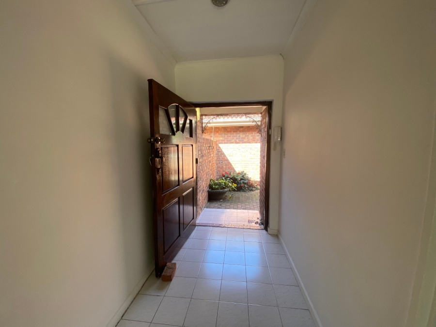 4 Bedroom Property for Sale in Nahoon Valley Park Eastern Cape